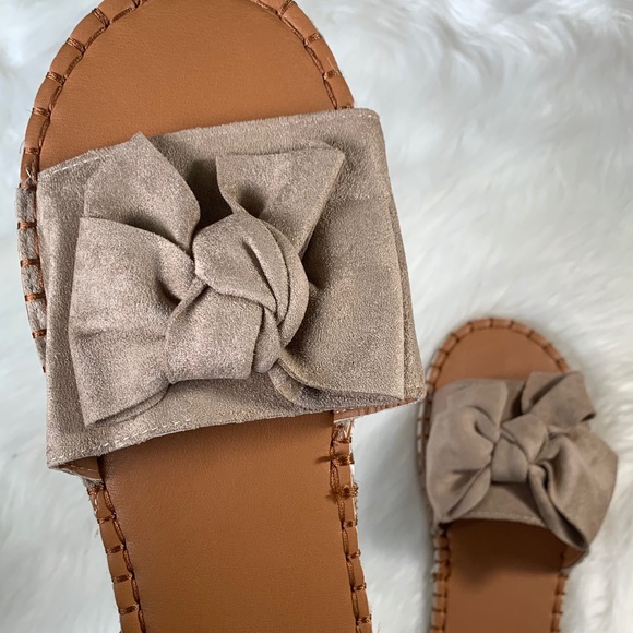 Taupe bow sandal - Picture 2 of 6